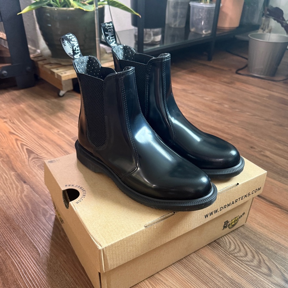 Dr. Martens Flora Chelsea Boots